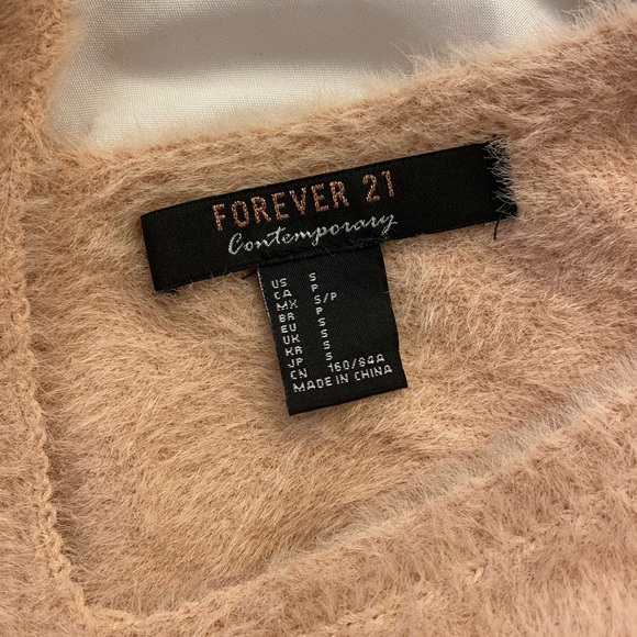 Very cute and soft sweater in nude pink colour 💕 - Picture 5 of 5